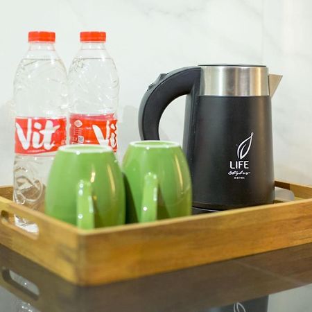 Life Emerald Hotel Surabaya Eksteriør billede