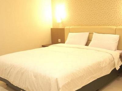 Life Emerald Hotel Surabaya Eksteriør billede